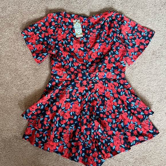 New Ruffle Romper - Picture 2 of 3